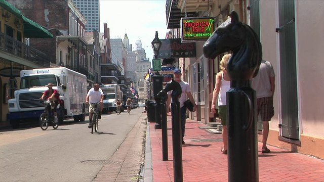 美国路易斯安那州新奥尔良市，法国区，波旁街，马头栓柱视频素材