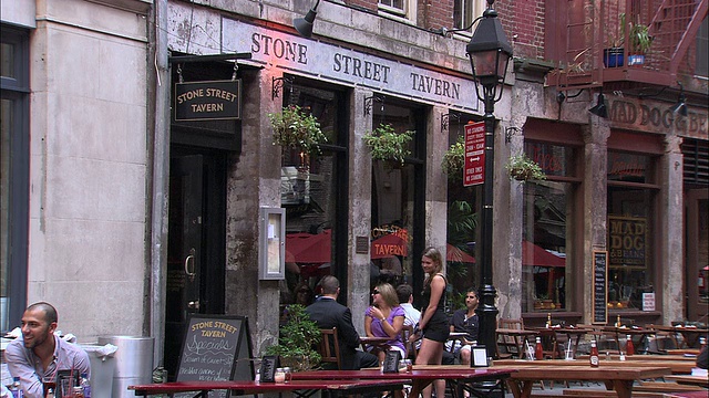 美国纽约，纽约，石街52号的石街酒馆视频下载