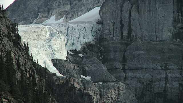 加拿大班夫国家公园，十峰谷，莫赖纳湖冰川视频素材