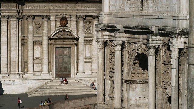 MS HA罗马建筑和行人/罗马，意大利视频下载