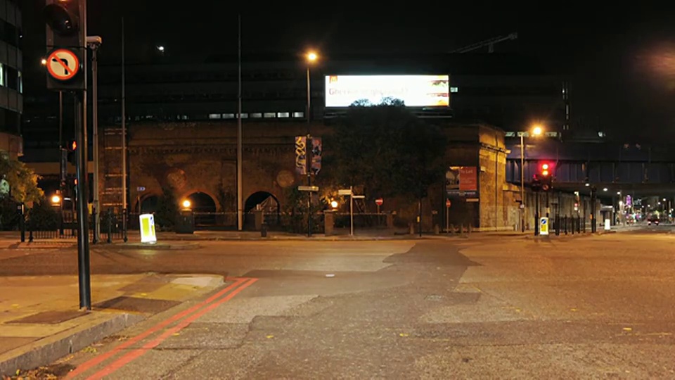 T/L POV开车在斯坦福德街在晚上/伦敦，大伦敦，英国视频下载
