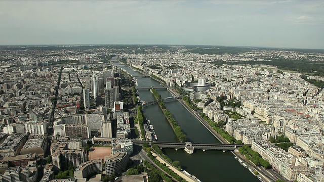 巴黎塞纳河畔的风景/法兰西岛，法国视频下载