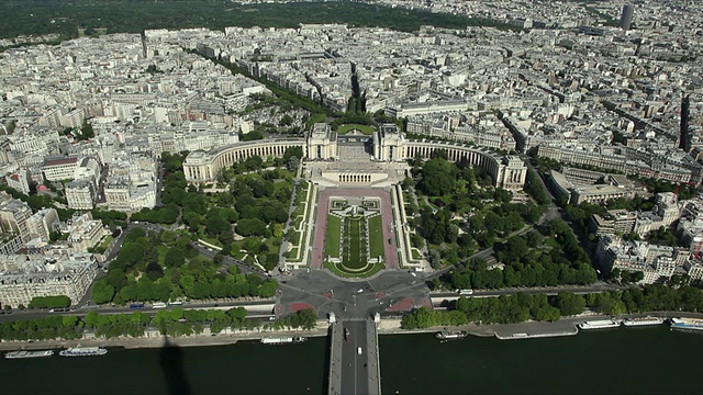 WS HA Trocadero和夏洛特宫从埃菲尔铁塔，法国巴黎视频下载
