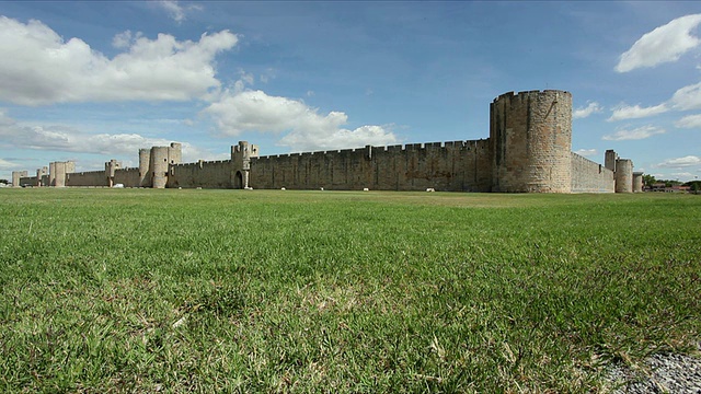 法国艾格斯·莫尔特斯/朗格多克-鲁西隆的WS中世纪城墙视频下载