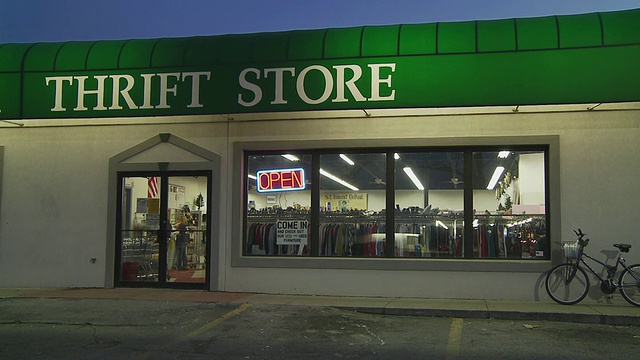 WS视图在旧货店/莫里斯，伊利诺伊州，美国视频素材
