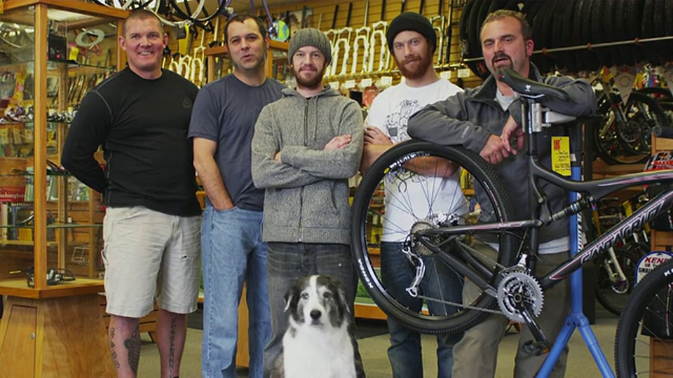 MS集团肖像的自行车店员工和所有者/波特兰，俄勒冈，美国视频下载