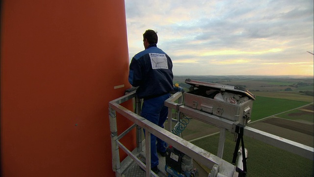 德国帕德伯恩风力涡轮机修理工视频下载