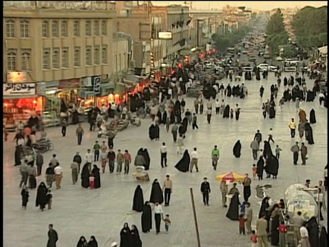 2000年5月1日伊朗库姆主要街道交通视频下载