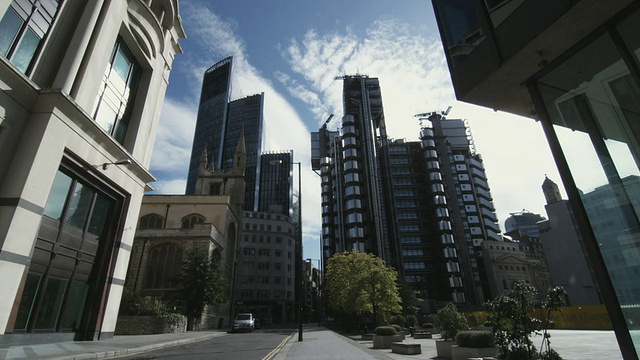 英国伦敦的WS Ledenhall街，有Willis大厦和劳埃德银行视频下载