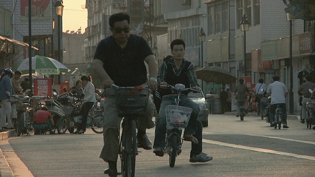 SLO MO WS街景/中国江苏扬州视频素材