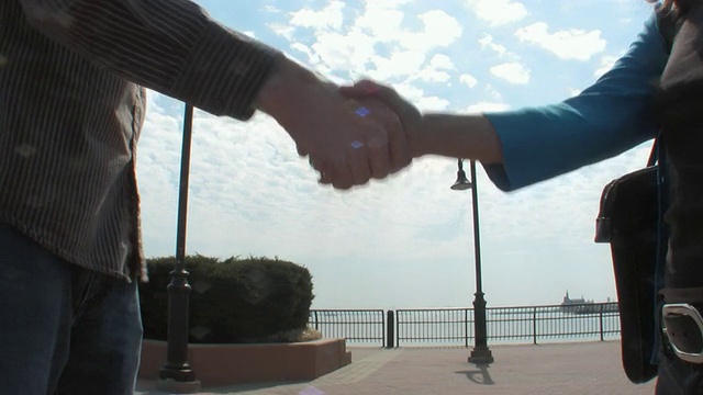 CU男女握手/美国新泽西州泽西城视频下载