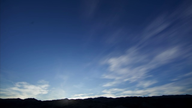 T/L WS天空蚂蚁夜和升起的太阳/南半球，克伦威尔，中奥塔哥，新西兰视频下载