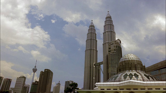 马来西亚双子星塔，Menara Maxis, Al-Asyikin清真寺/吉隆坡视频下载