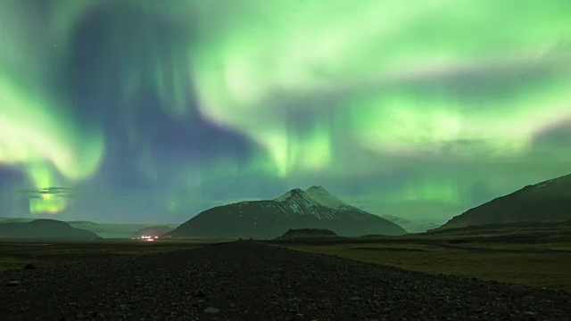北极光(北极光)在冰岛的时间间隔视频素材