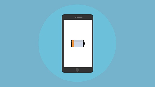 手机屏幕上的动画电池充电器图标视频素材