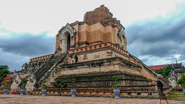 时间流逝:泰国清迈的佛寺。视频素材