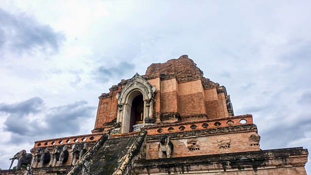 时间流逝:泰国清迈的佛寺。视频素材