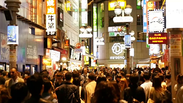 高清慢镜头:东京涩谷购物街视频素材