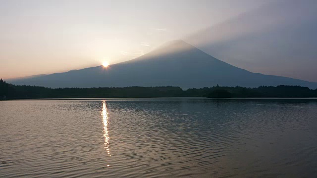 富士山和田uki湖的日出视频素材