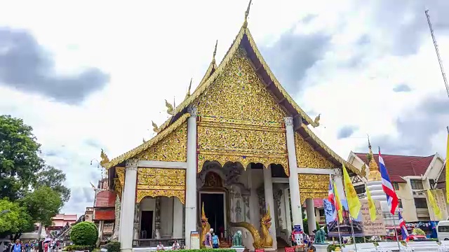 时间流逝:泰国清迈的佛寺。(变焦镜头)视频素材