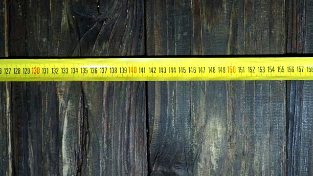 钢卷尺测量器视频素材