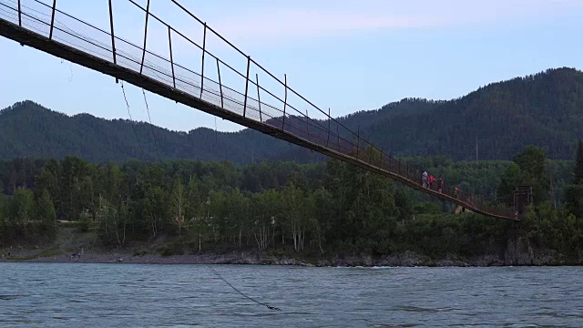老吊桥。视频下载