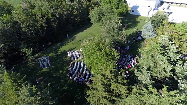 内布拉斯加州明登的户外婚宴鸟瞰图视频下载