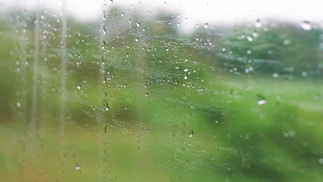 雨天开车4k慢镜头视频素材