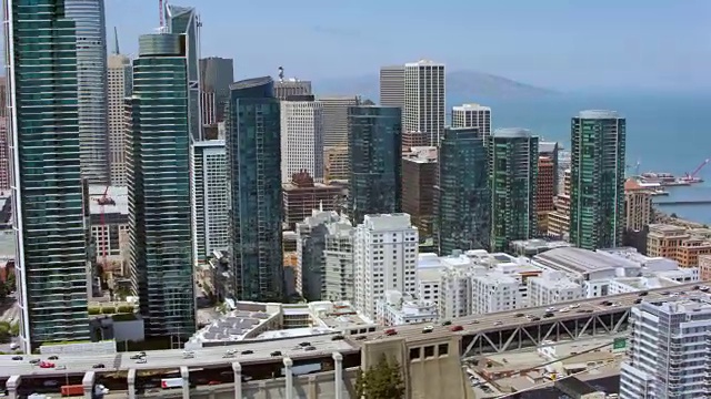 旧金山市中心和旧金山-奥克兰海湾大桥视频素材