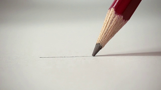 艺术家手绘铅笔在纸上写下线条视频素材