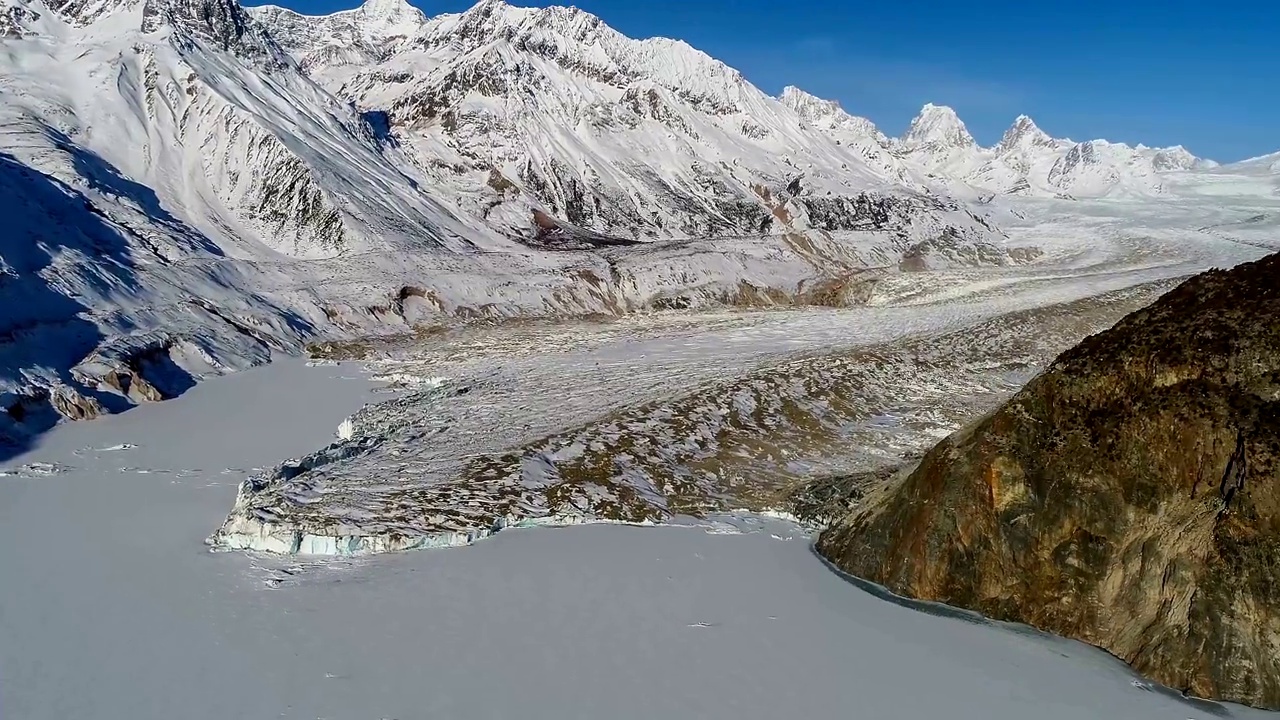 西藏冰川鸟瞰图视频下载
