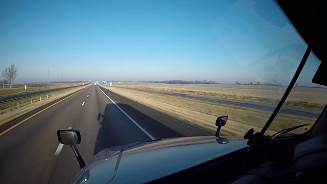 半卡车POV Dashcam |农村，美国爱荷华州视频下载