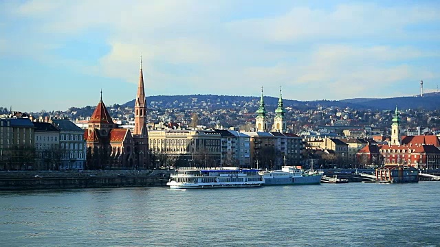 多瑙河与布达佩斯的景色视频素材