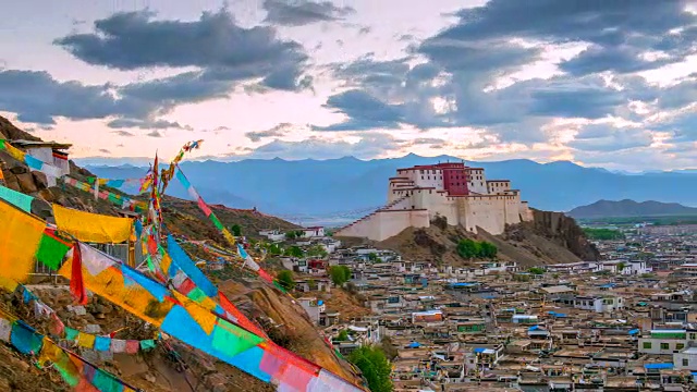 4K延时电影《日喀则寺日出景》，日喀则，中国西藏视频素材