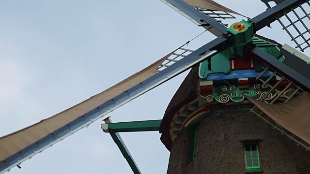 Zaanse Schans的风车视频素材