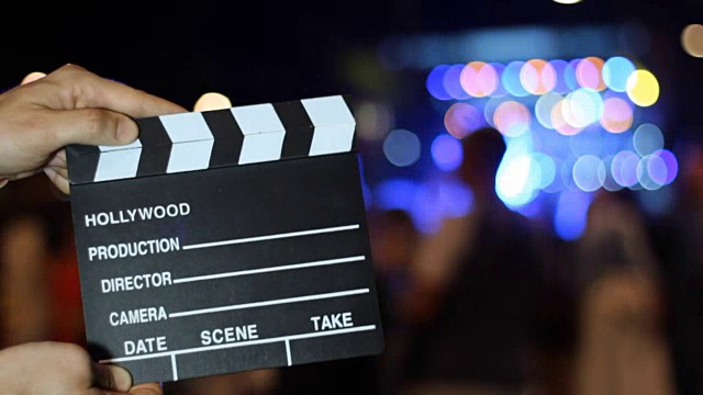 电影拍手是在街头夜场制作的视频下载