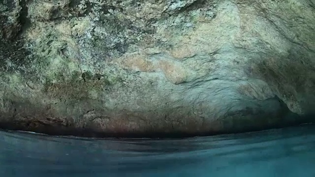 图卢姆的浮潜坑洞穴。坎昆。视频下载