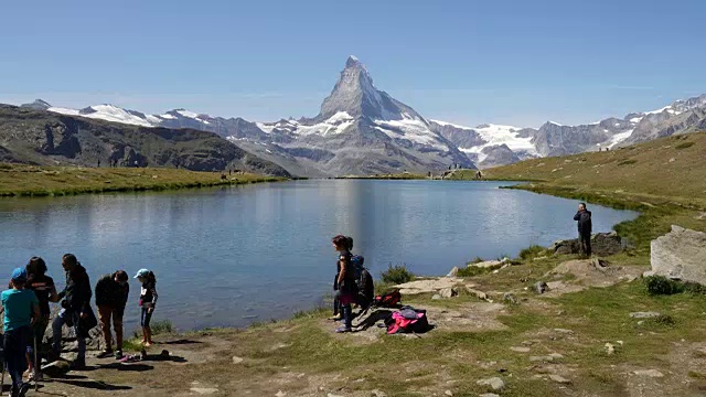 位于瑞士策马特的马特峰和阿尔卑斯湖视频下载