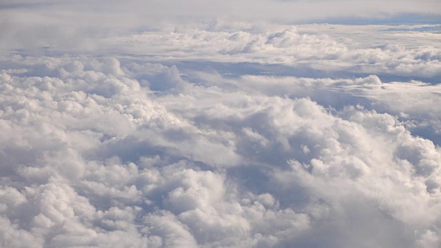 在云层之上飞行4k视频素材