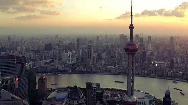 傍晚空中拍摄的上海城市天际线视频素材