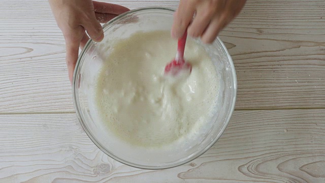 手工制作月饼皮视频素材