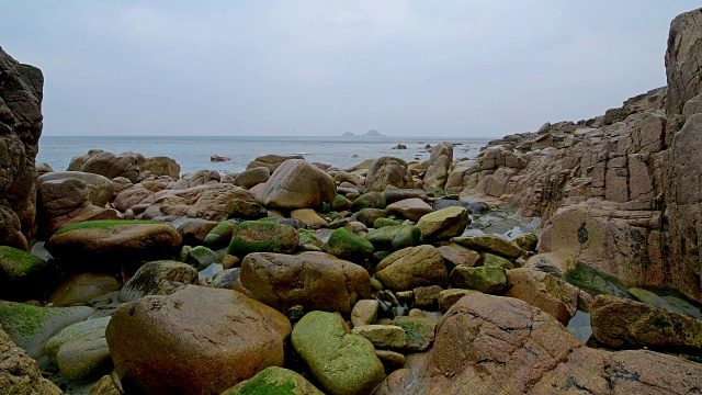 岩石湾与巨石，波思南文，彭赞斯，康沃尔，英格兰，英国，欧洲视频素材