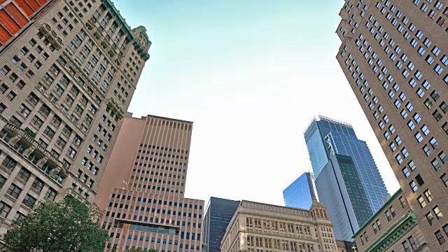 从公园街看曼哈顿金融区视频素材