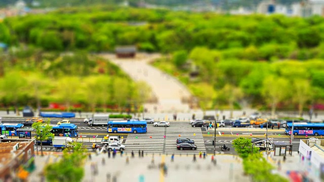 首尔的交通和人行横道视频素材