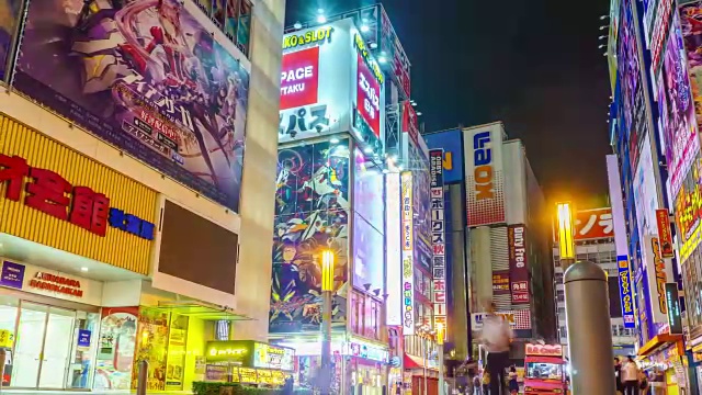 延时:日本Tokto秋叶原电器城的夜晚视频素材