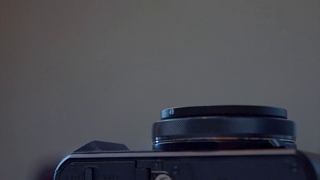 一个旧相机的低质量的连续镜头-库存视频视频素材