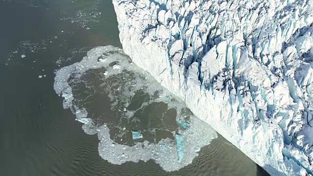 冰川裂溅，鸟瞰图视频素材