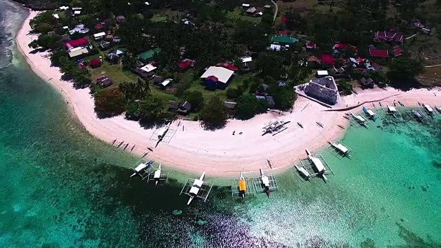 整个菲律宾帕米拉干岛的鸟瞰图视频素材