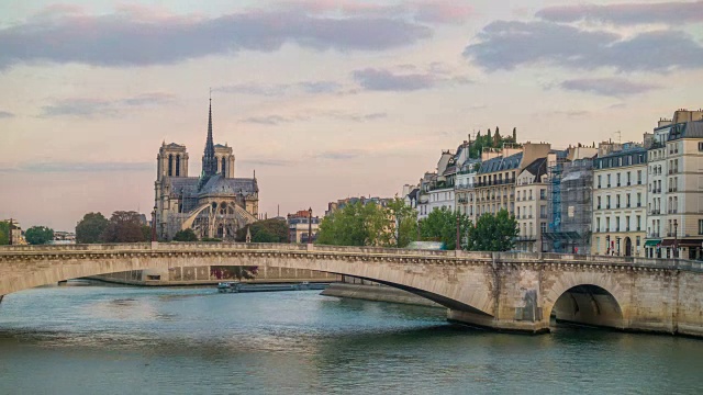 法国巴黎圣母院的时间流逝视频素材