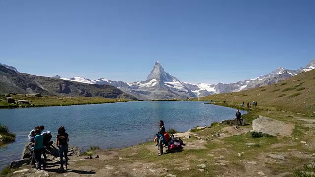 Matterhorn和Stellisee在瑞士策马特视频下载